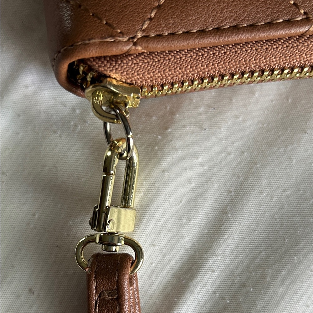 Betsy‎ Johnson Quilted Wristlet with Gold Accents - Picture 6 of 12